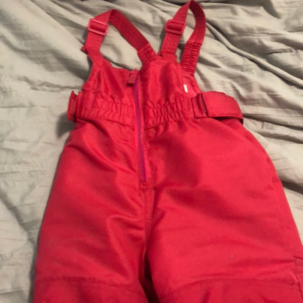 Used toddler snow pants.